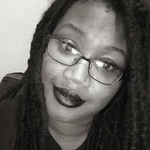 Meet your Posher, Elise